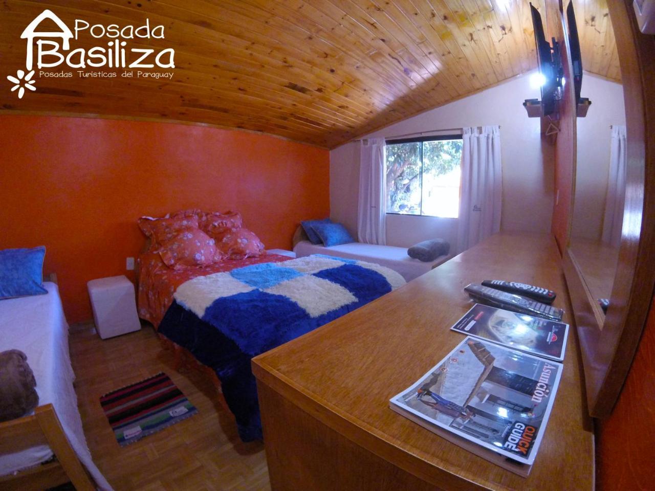 Posada Basiliza, Encarnacion Py Kültér fotó